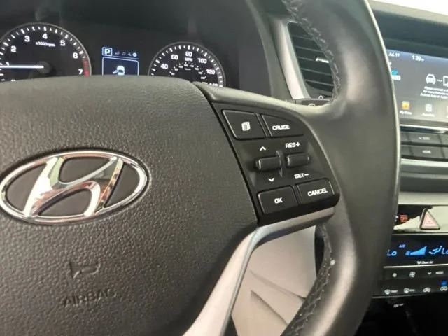 Used 2018 White Hyundai Value image 15
