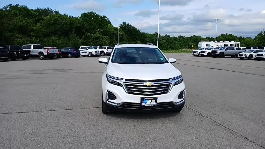 Used 2022 Beige Chevrolet Premier image 3