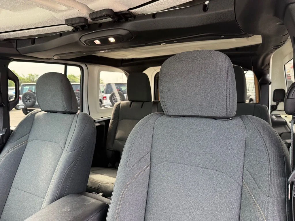 Used 2025 Black Jeep Sahara image 23