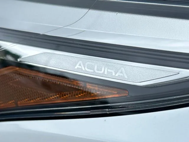Used 2021  Acura Base image 17