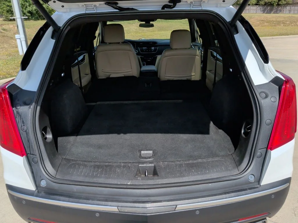 Used 2019 White Cadillac Base image 37