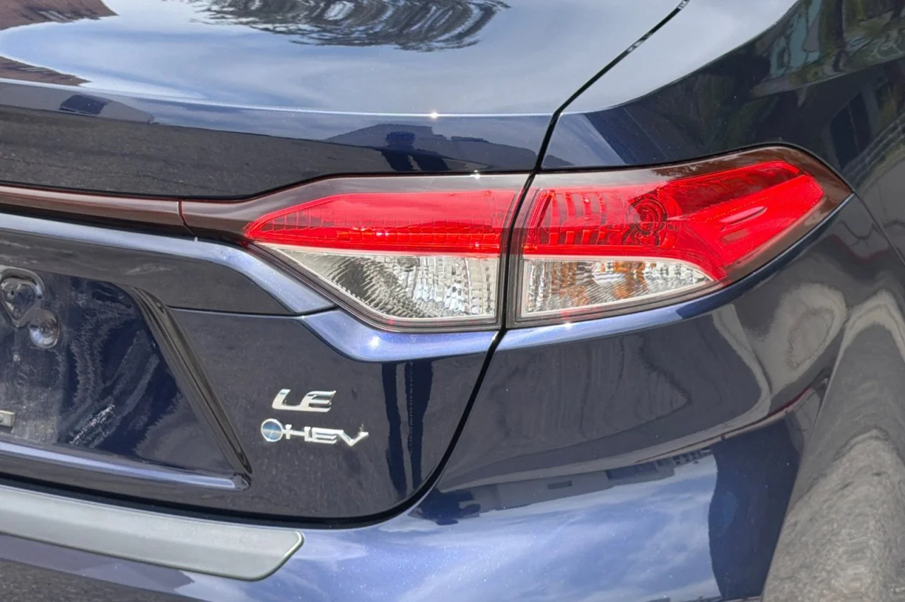 Used 2025 Blueprint Toyota Hybrid LE image 24