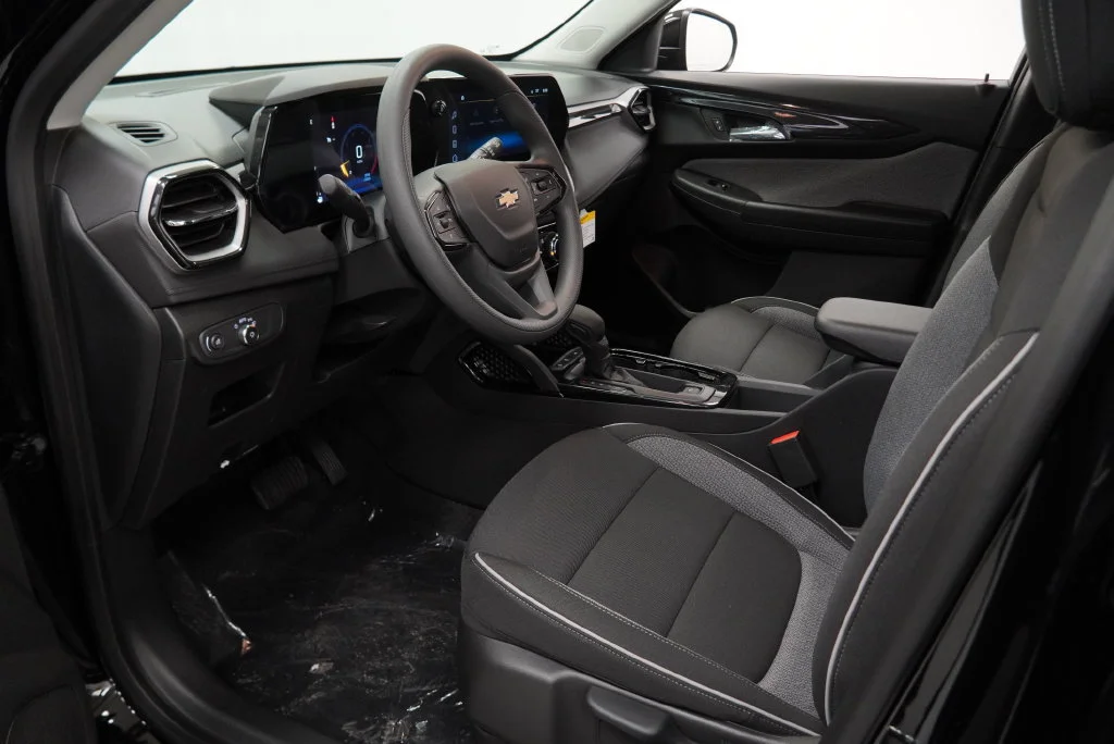 New 2026 Mosaic Black Metallic Chevrolet LT image 19
