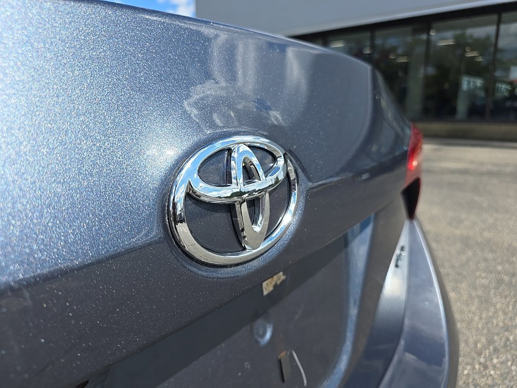 Used 2017 Gray Toyota LE image 15
