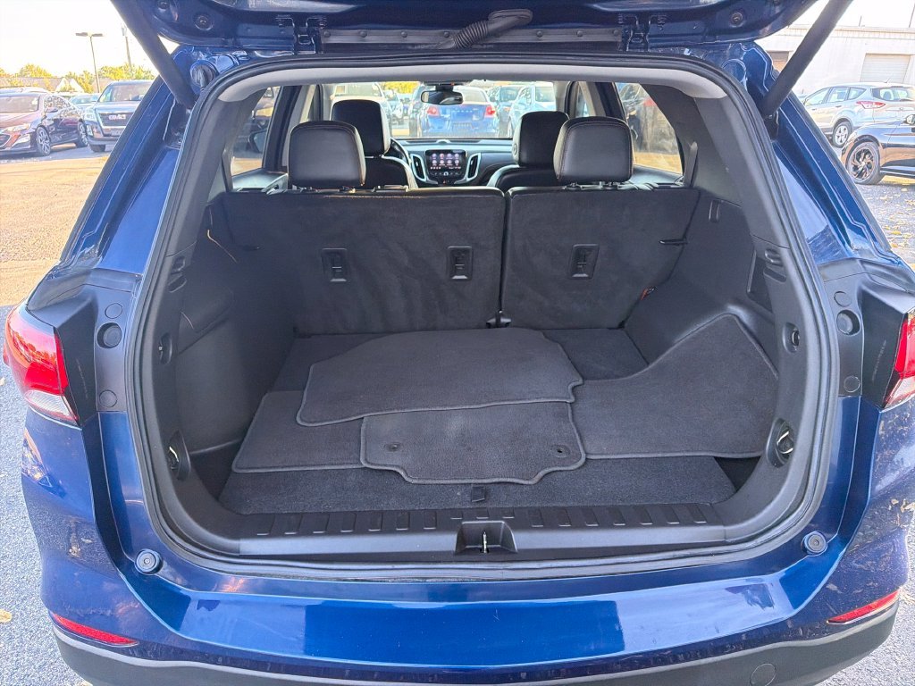 Used 2022 Blue Chevrolet Premier image 27
