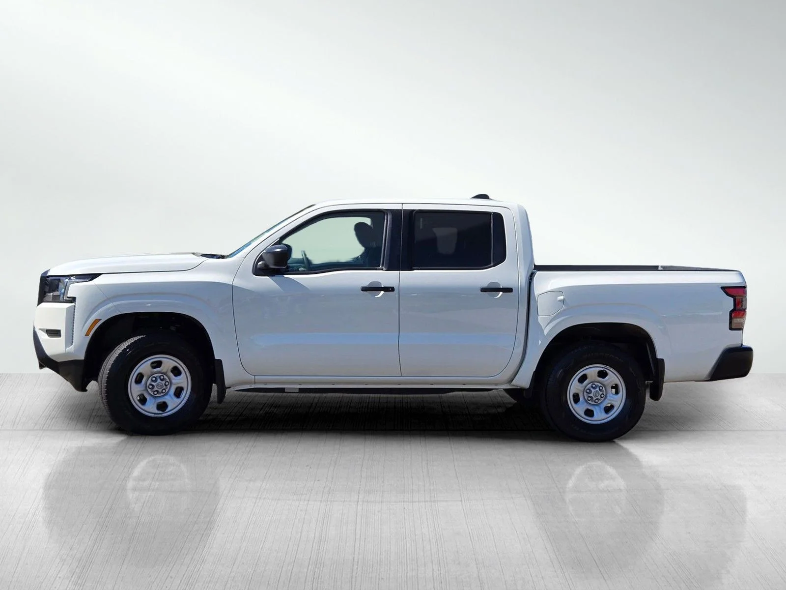 Used 2023 Glacier White Nissan S image 8