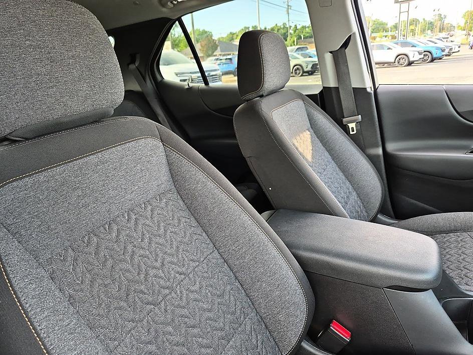 Used 2024 Lakeshore Blue Metallic Chevrolet LT image 33