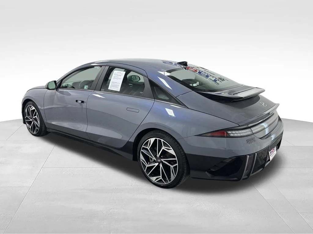 Used 2024 Blue Hyundai SEL image 8