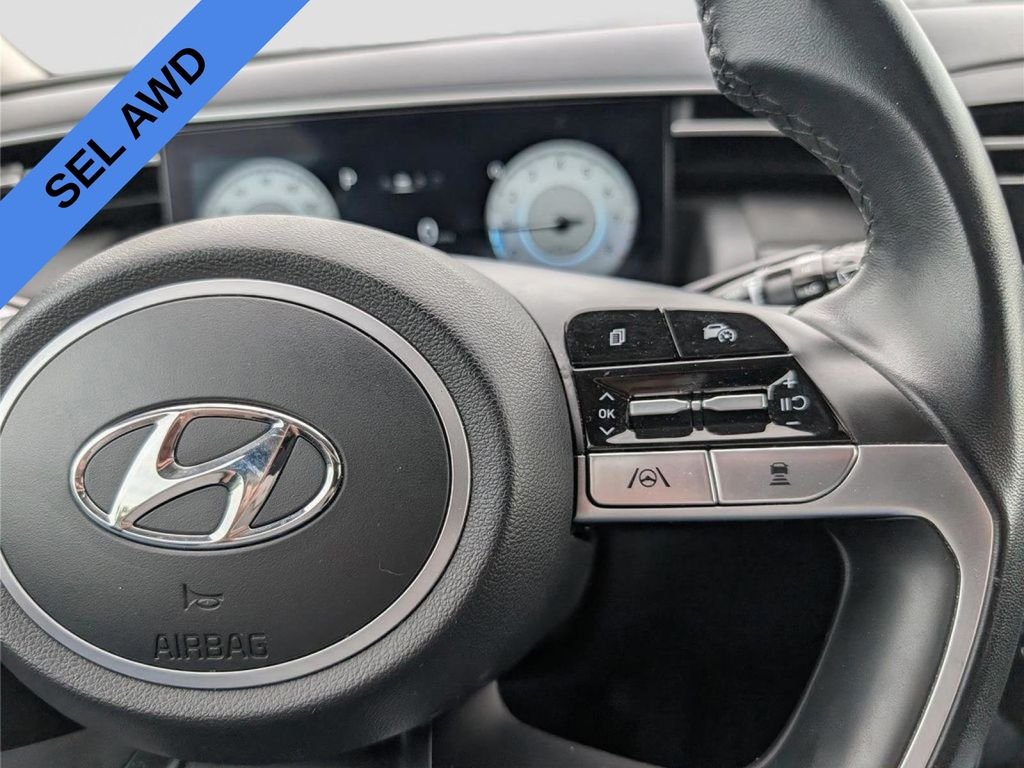 Used 2023 White Hyundai SEL image 25