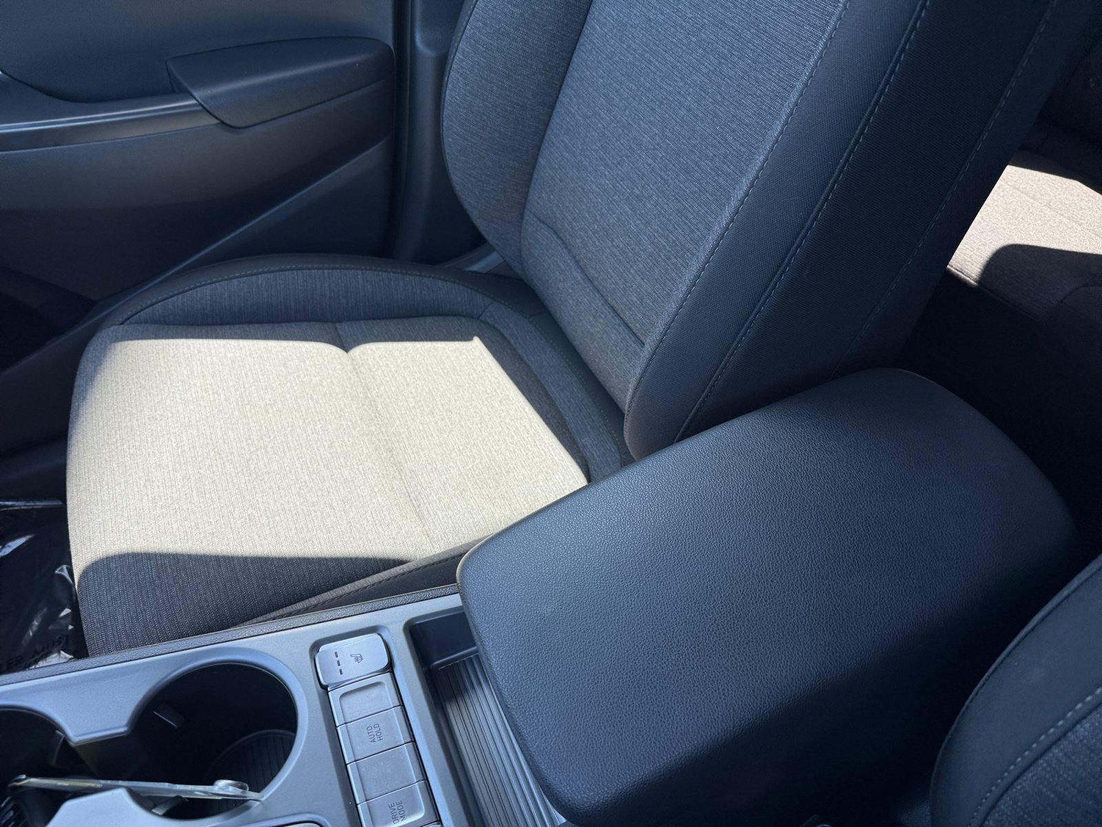 Certified Used 2023 Ultra Black Hyundai SE image 14