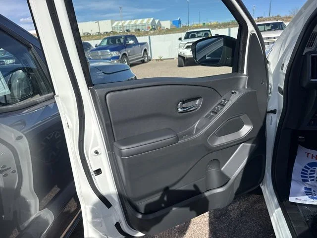 New 2026 Glacier White Nissan Crew Cab SV image 27