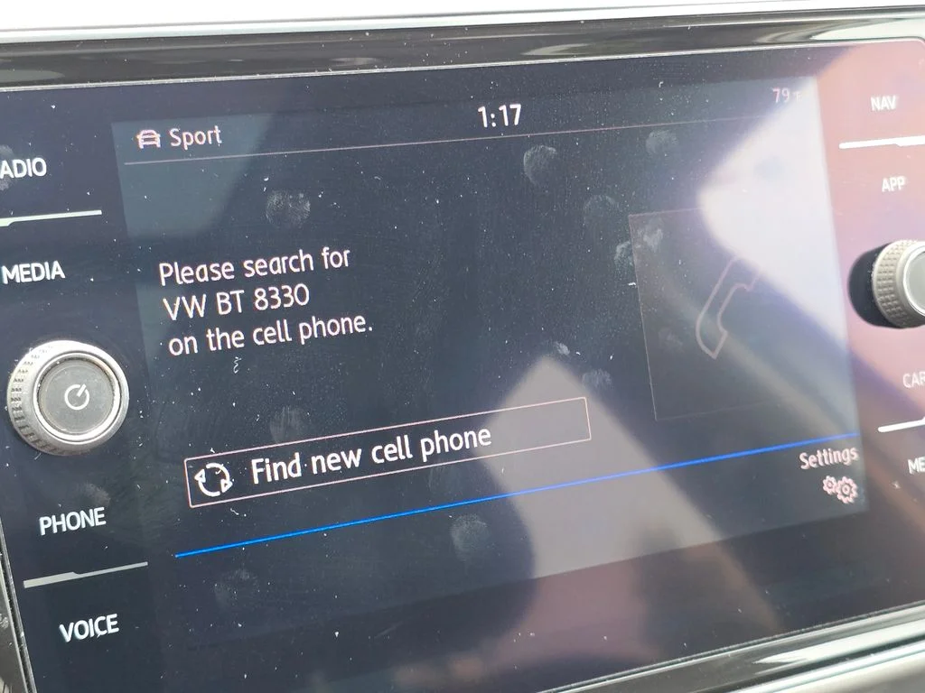 Used 2019 Silver Volkswagen SEL Premium image 5