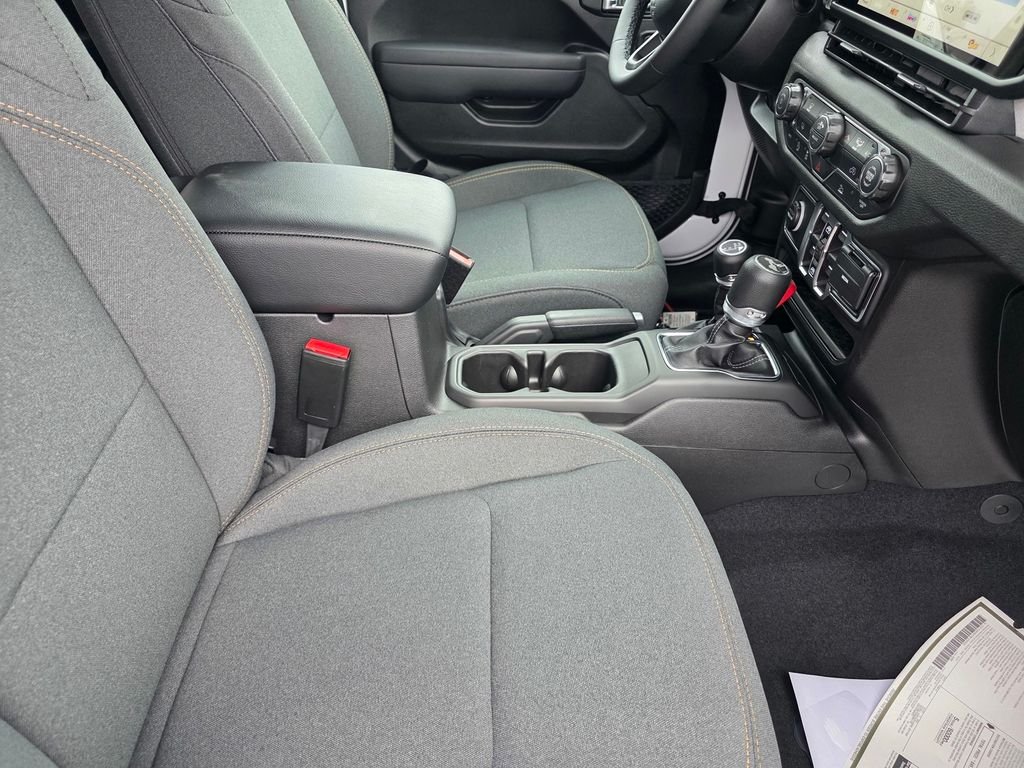 New 2026 Bright White Clear-Coat Exterior Paint Jeep Sport S image 12