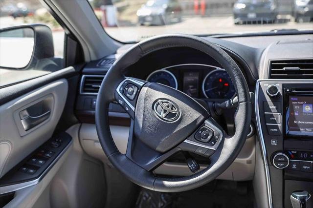 Certified Used 2017 BLIZZARD PEARL Toyota  image 16