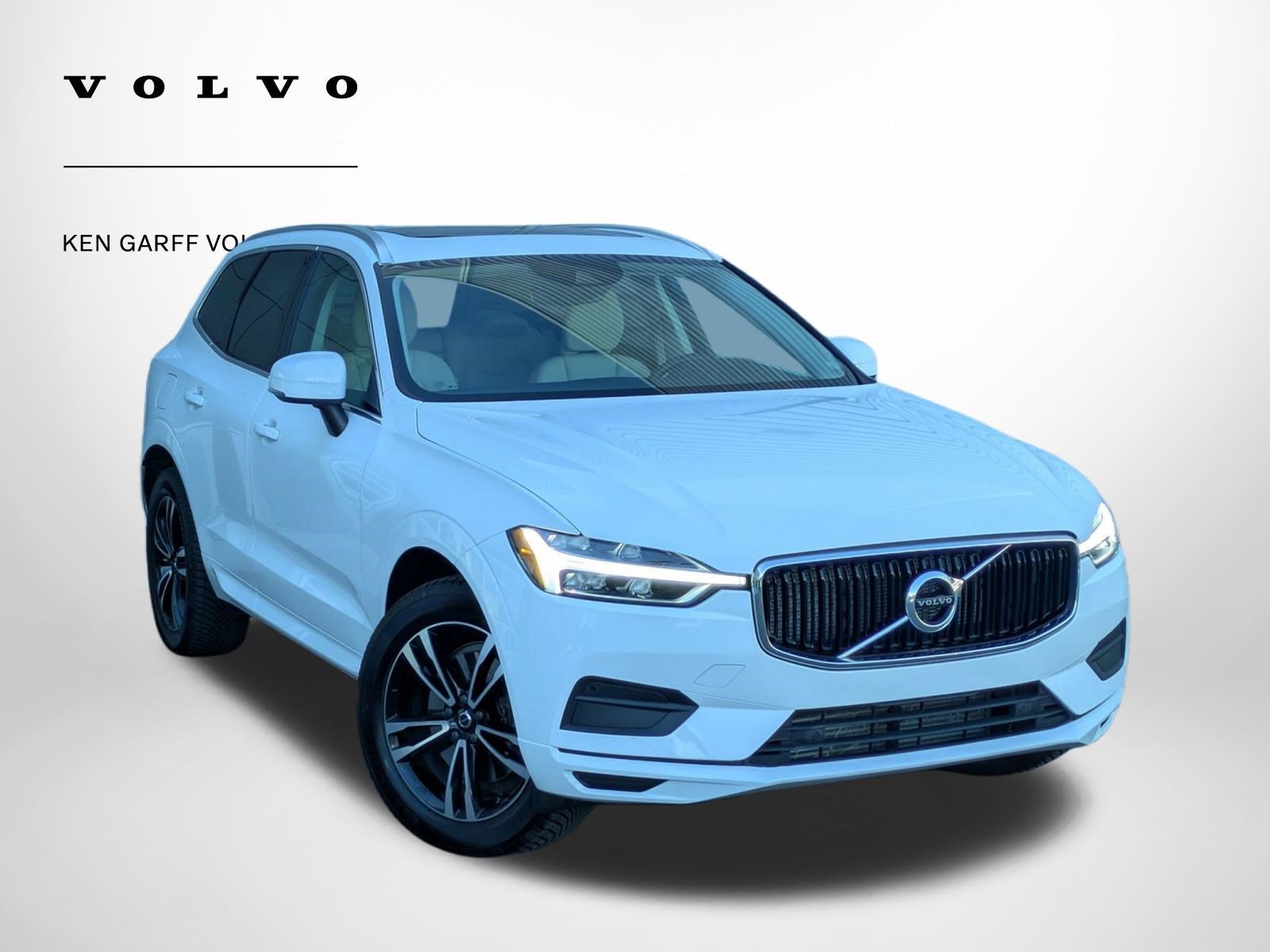 2020 Volvo XC60 T6 Momentum AWD's photo