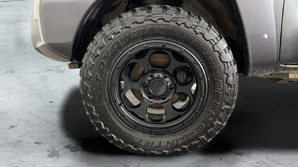 Used 2015 Gray Toyota Base image 37
