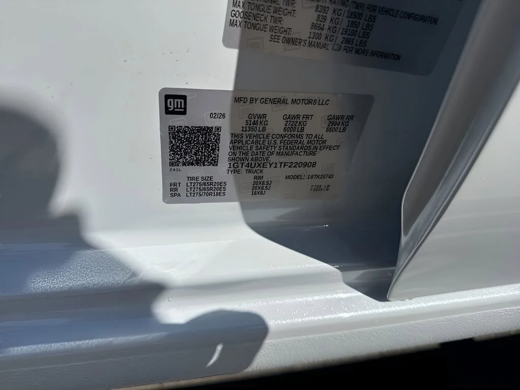 New 2026 Glacier White Tricoat GMC Denali Ultimate image 34