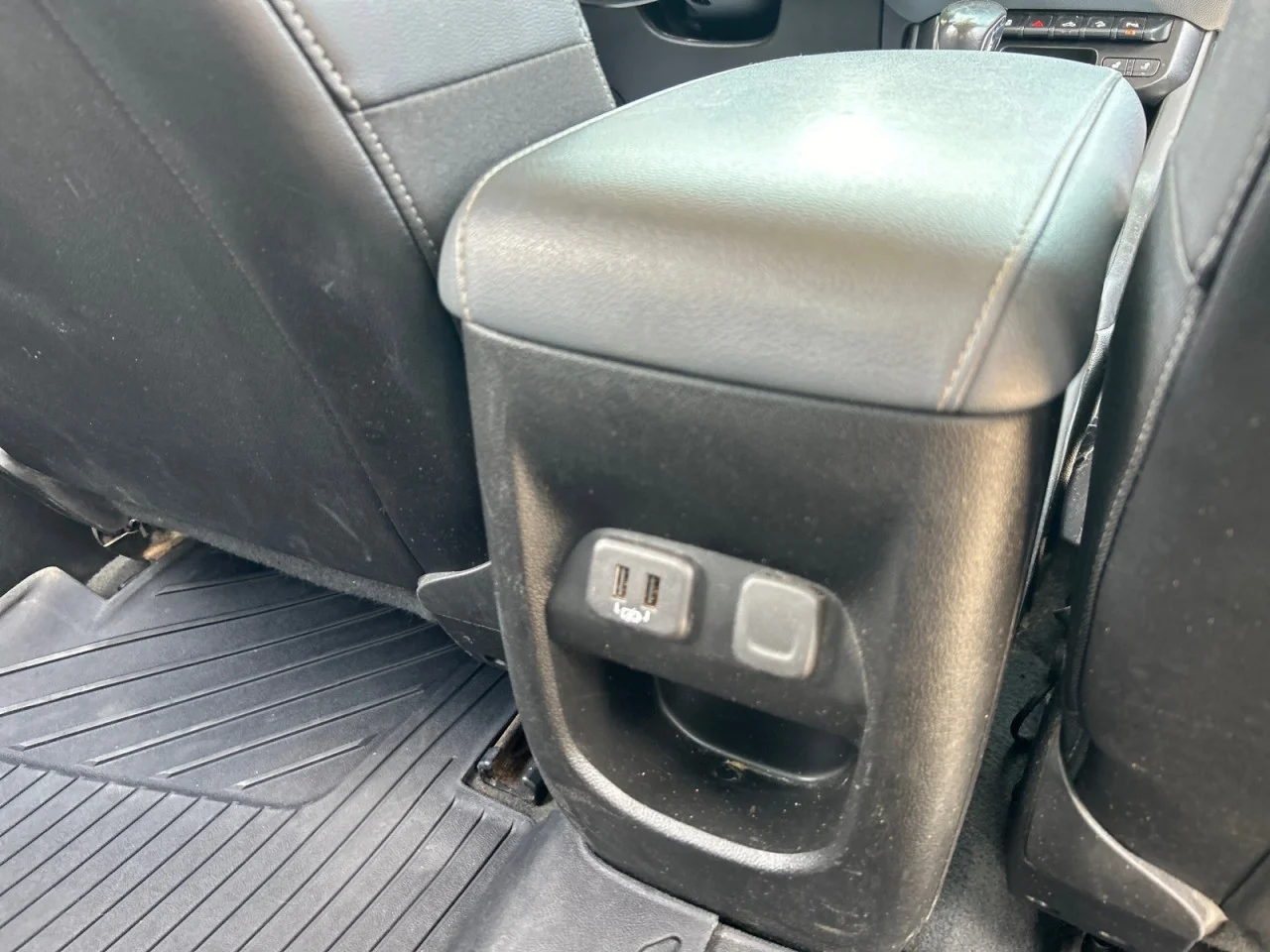 Used 2022 Black Chevrolet Z71 image 23