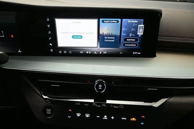 Used 2025 Gold Nissan Platinum image 4