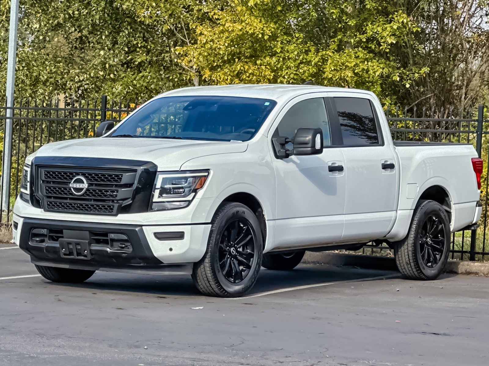 Used 2023 White Nissan SV image 7