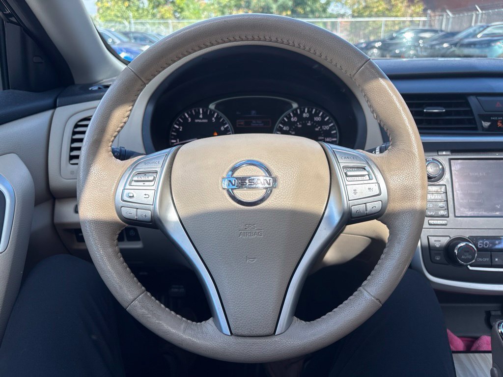 Used 2017 Black Nissan 2.5 SL image 12