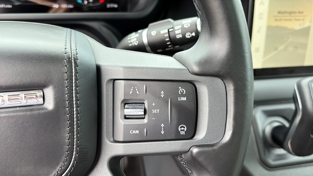 Certified Used 2023 Black Land Rover X-Dynamic SE image 14
