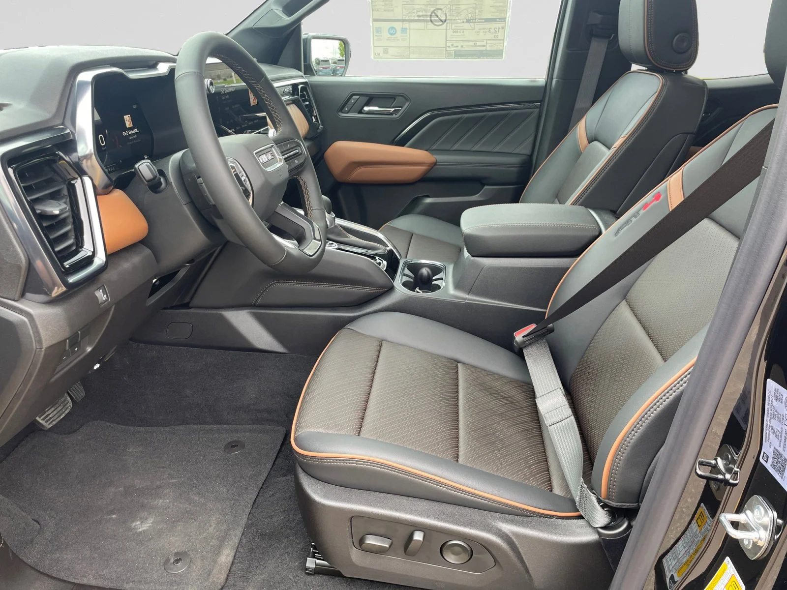 New 2026 Onyx Black GMC AT4 image 13