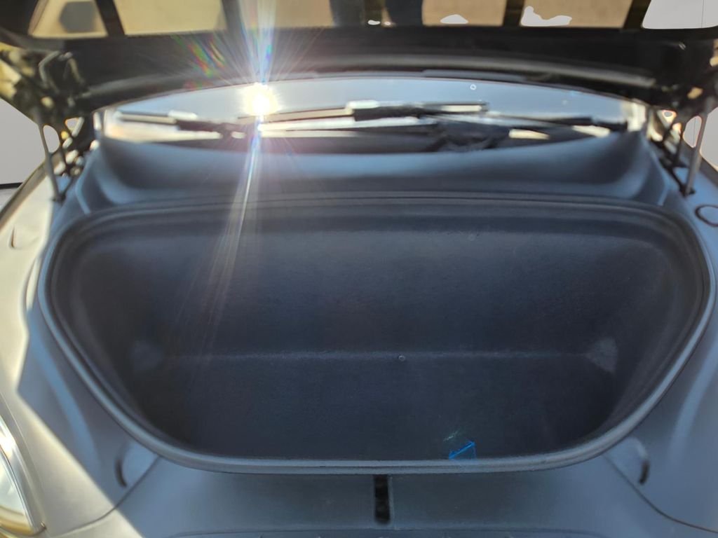 Used 2018 Black Tesla P75D image 23