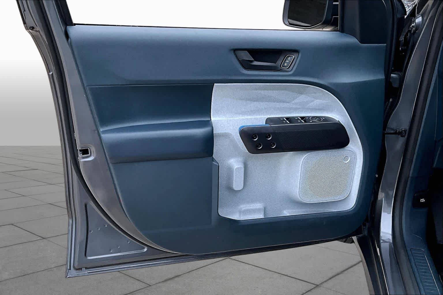 Used 2025 Carbonized Gray Metallic Ford XLT image 22