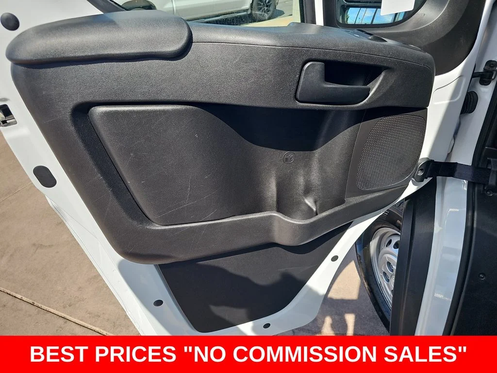 Used 2025 White Ram Base image 26