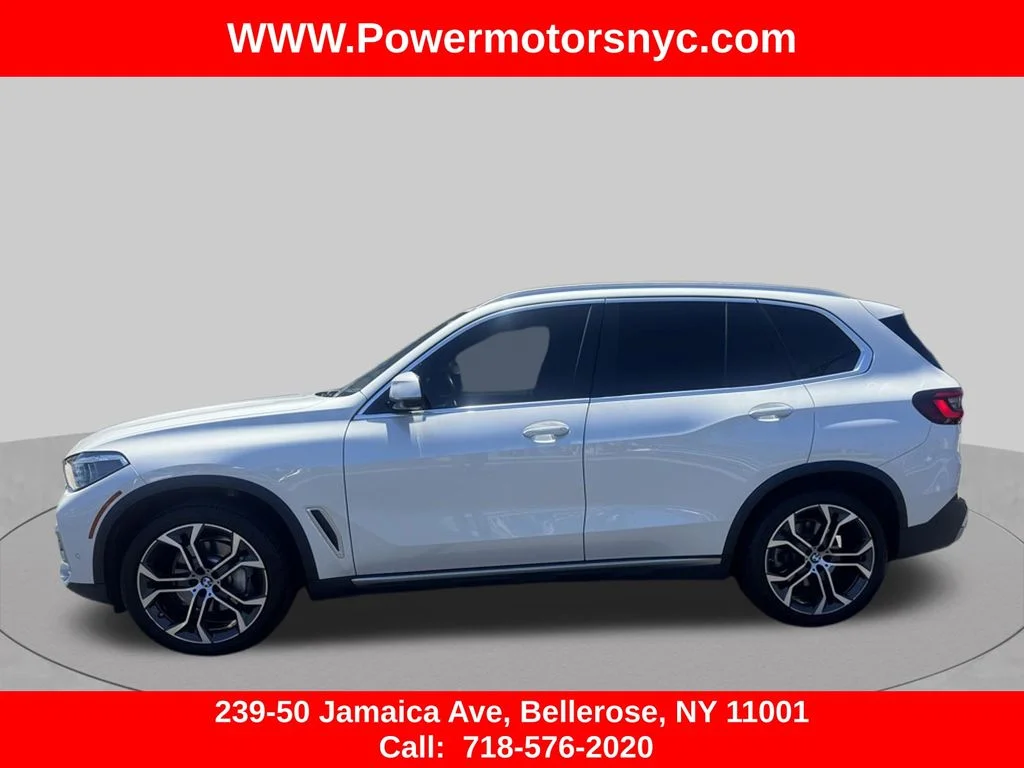Used 2022 White BMW sDrive40i image 4
