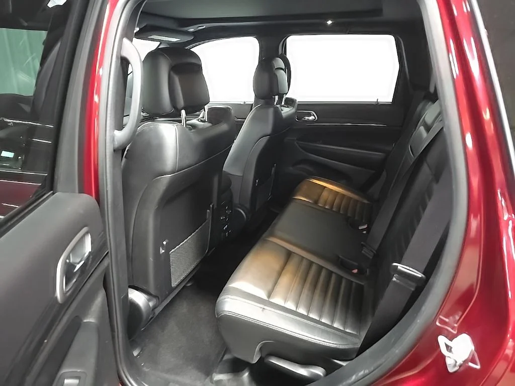 Used 2021 Velvet Jeep Limited X image 34