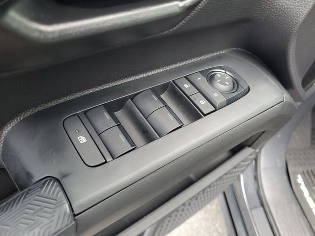 Used 2024  Toyota SR5 image 9