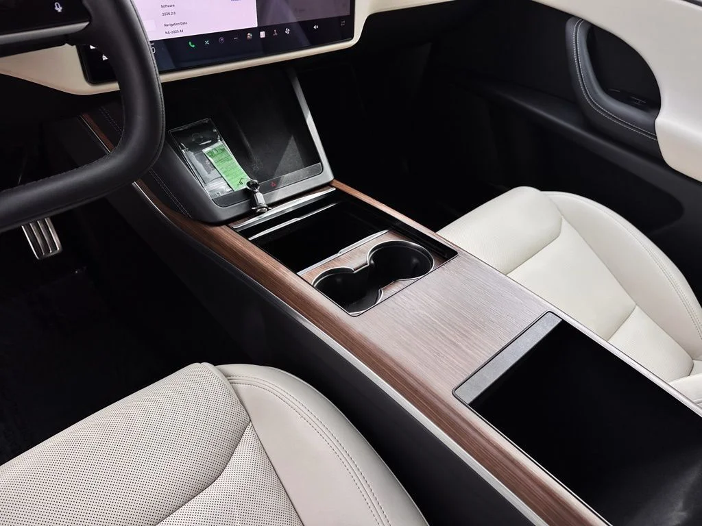 Used 2023 White Tesla Base image 14