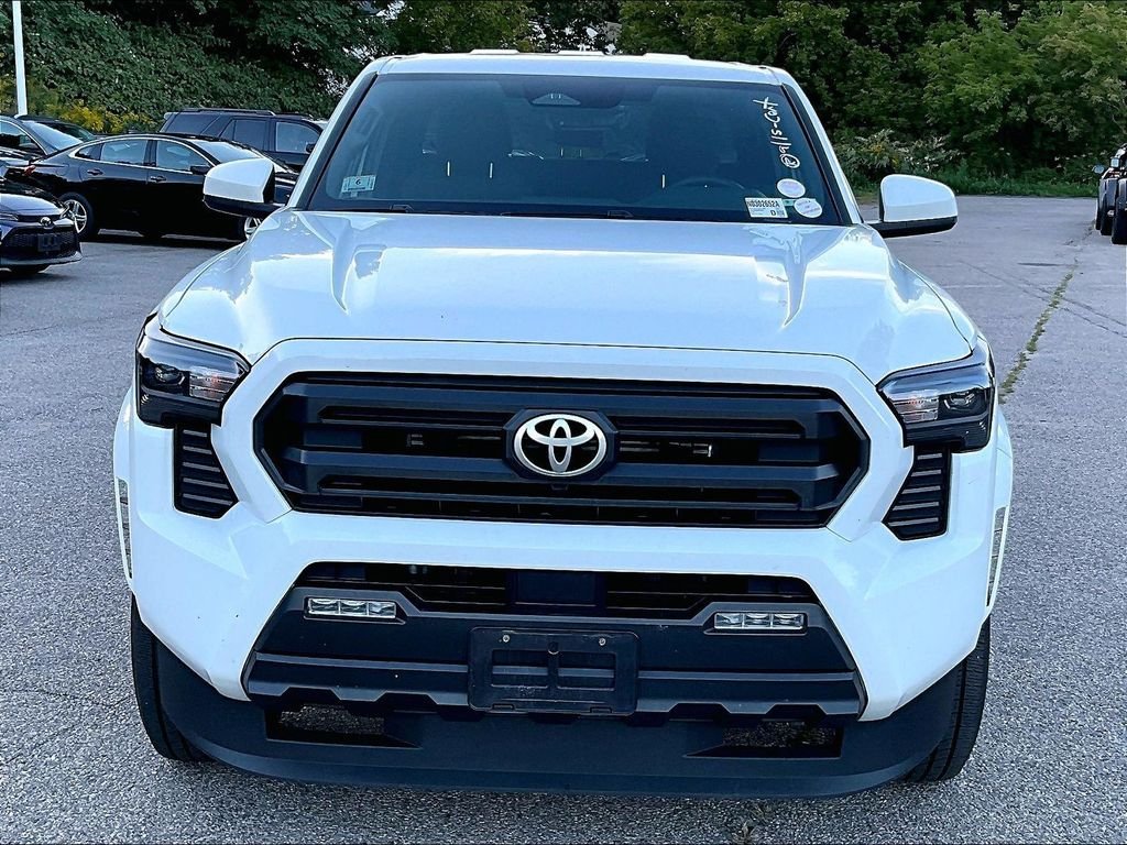 Used 2025 White Toyota SR5 image 2