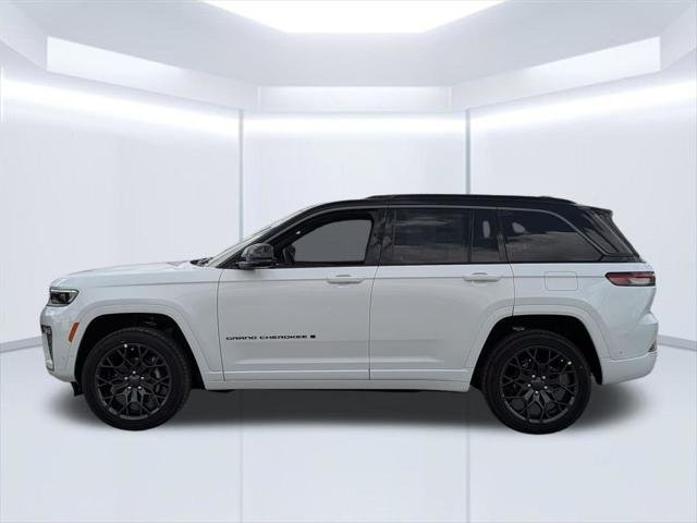 New 2026 Bright White Clear-Coat Exterior Paint Jeep Summit image 2