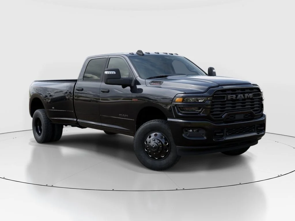 New 2026 Diamond Black Crystal Pearl-Coat Exterior Paint RAM Big Horn image 4