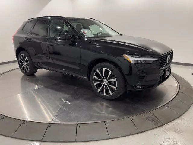 Used 2024 Onyx Black Volvo Plus image 7