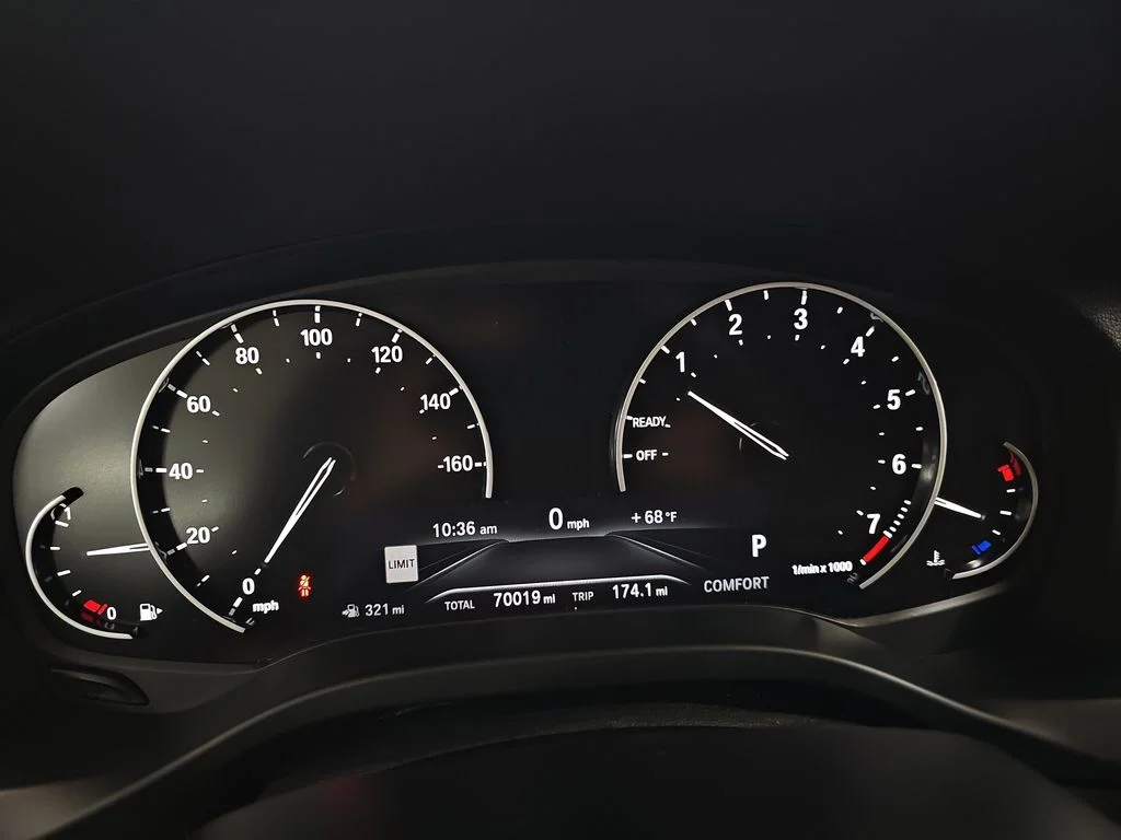 Used 2020 Gray BMW xDrive30i image 21