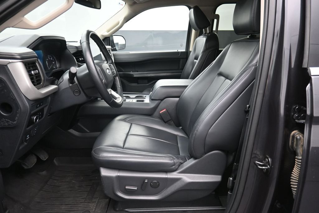 Used 2024 Gray Ford XLT image 21