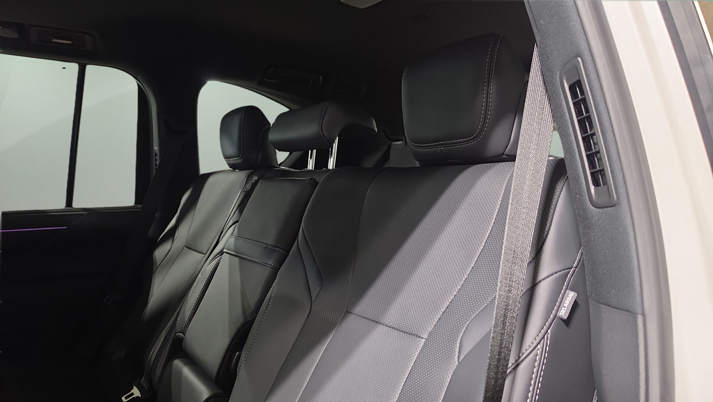 2025 Lexus LX 700h Luxury - Photo 13