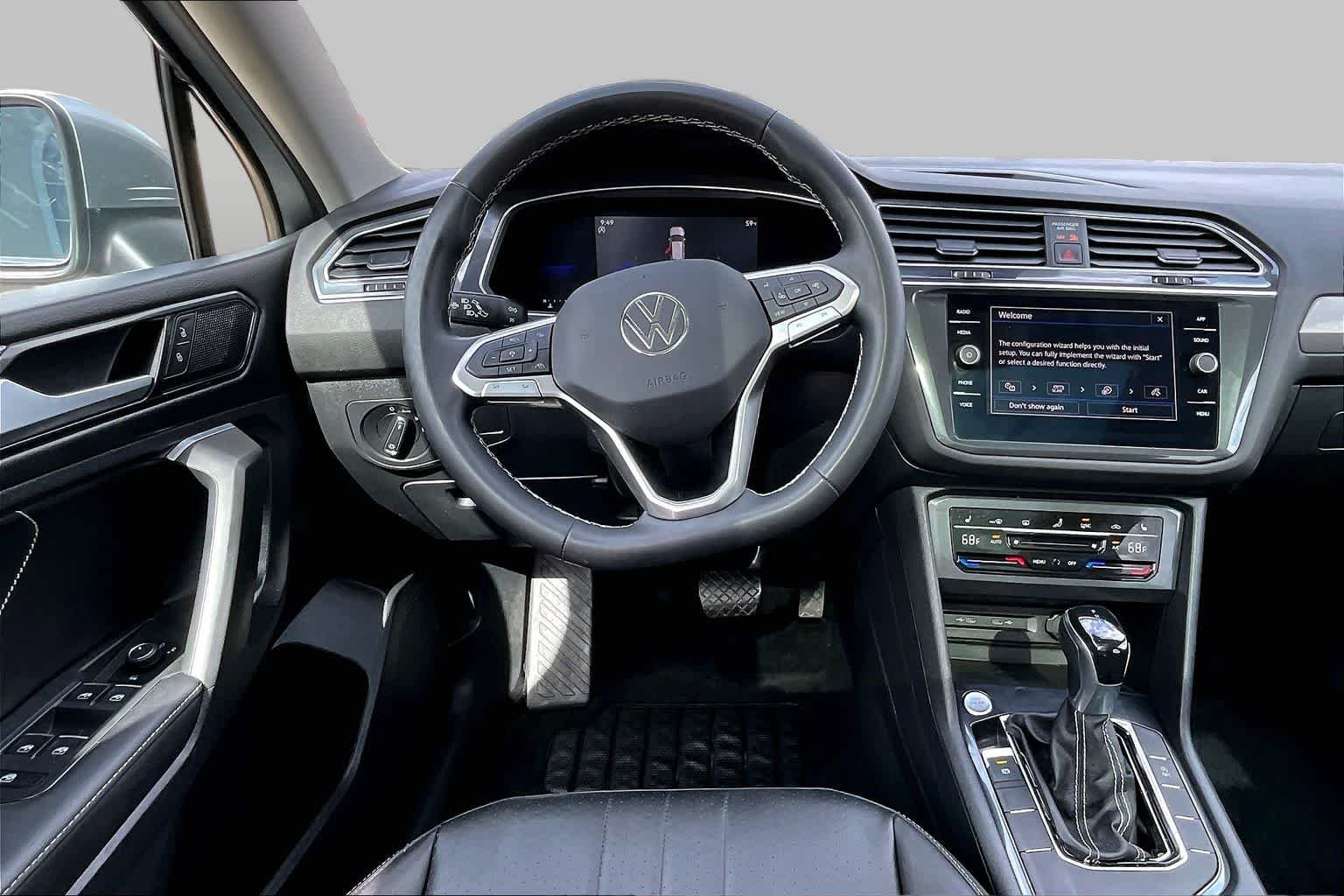Used 2022 Pyrite Silver Metallic Volkswagen SE image 6