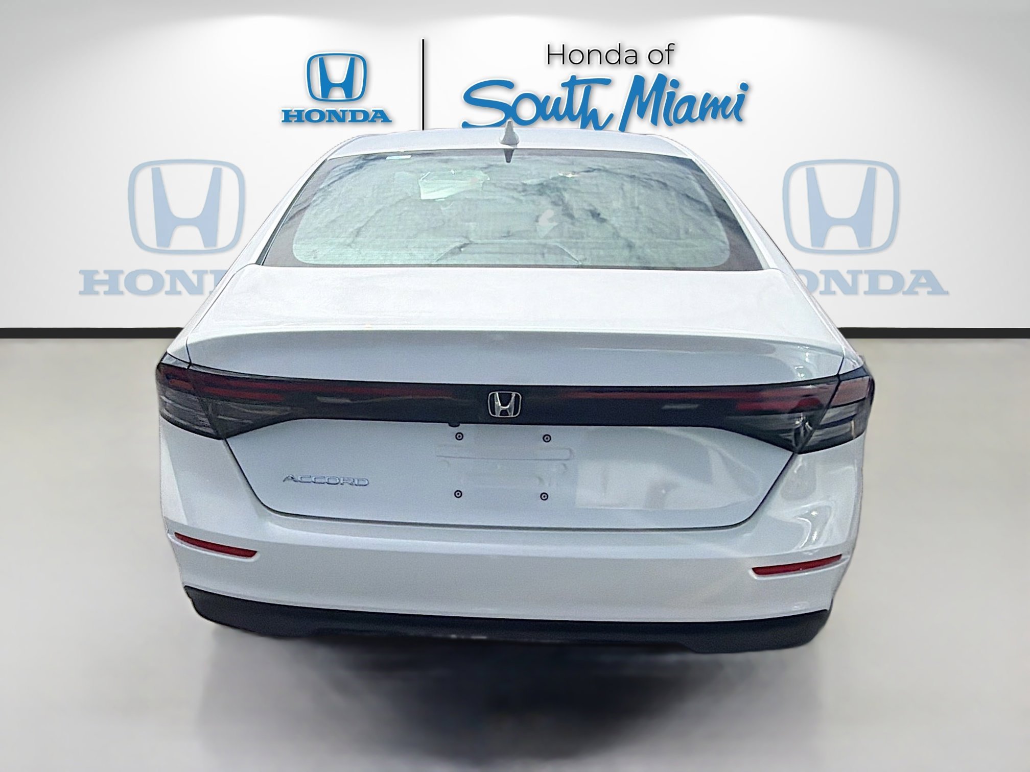 New 2026 Platinum White Pearl Honda LX image 6