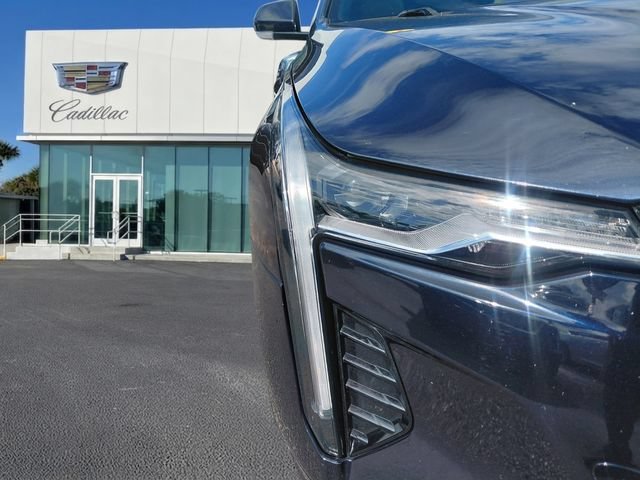 Used 2021 DARK MOON BLUE METALLIC Cadillac Luxury image 8