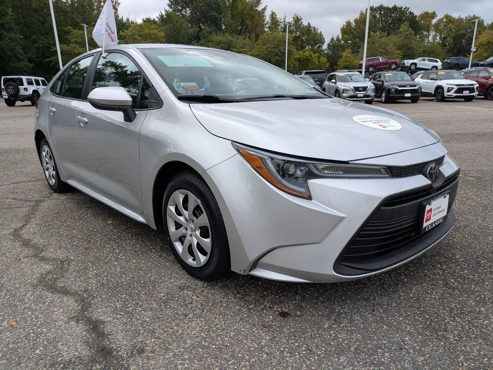 Certified Used 2024  Toyota LE image 2