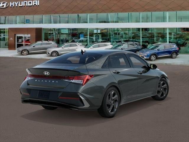 Used 2026 Gray Hyundai SEL Sport image 4