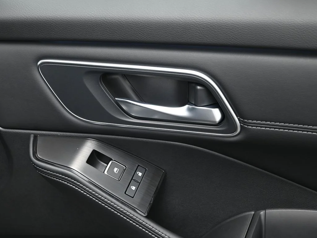 New 2026 Gray Nissan Platinum image 36