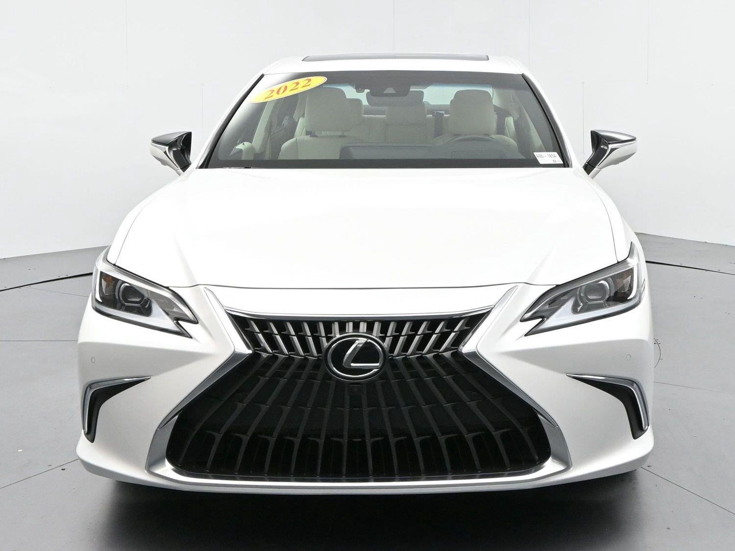 Used 2022 Eminent White Pearl Lexus ES 350 Ultra Luxury image 2