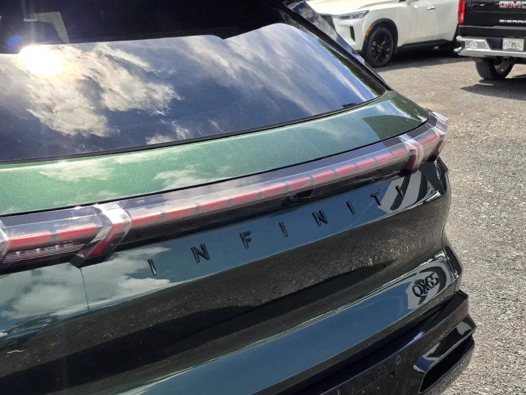 New 2027 Black INFINITI AUTOGRAPH image 5