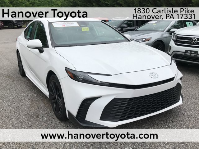 Certified Used 2025 Ice Cap Toyota SE image 1